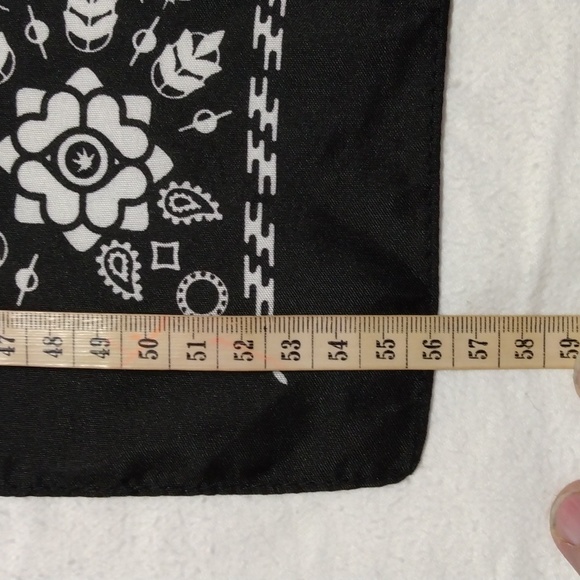 Tweed Bandana - Picture 4 of 4